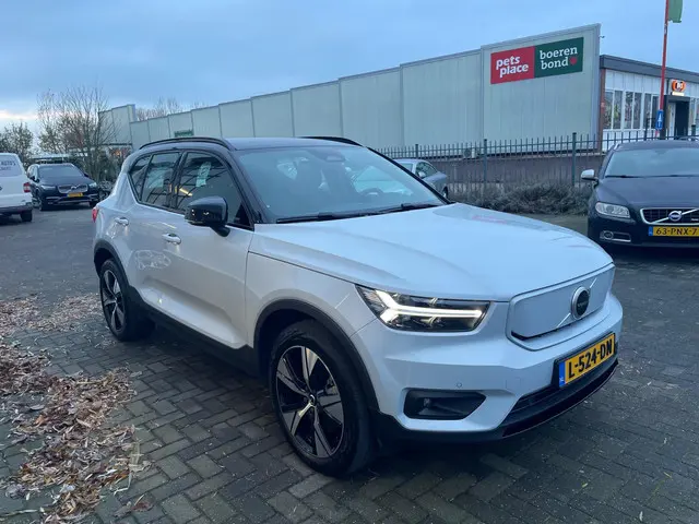 Volvo XC40 Recharge P8 AWD R-Design 2021 Elektrisch 6