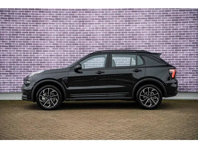 Lynk & Co 01 1.5 Plug-in Hybrid Core 2025 Hybride Benzine 4