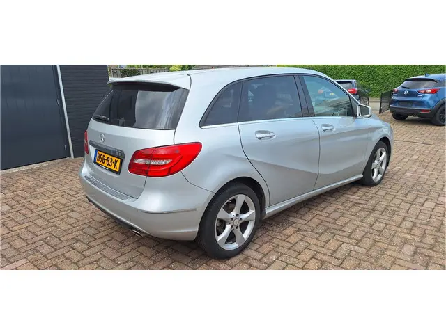 Mercedes-Benz B-Klasse 200 2014 Benzine 5