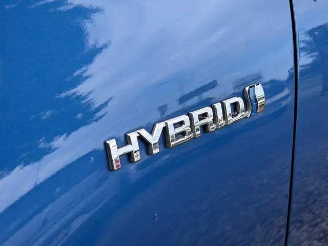 Toyota Yaris 1.5 Hybrid Aspiration 2015 Hybride Benzine 35