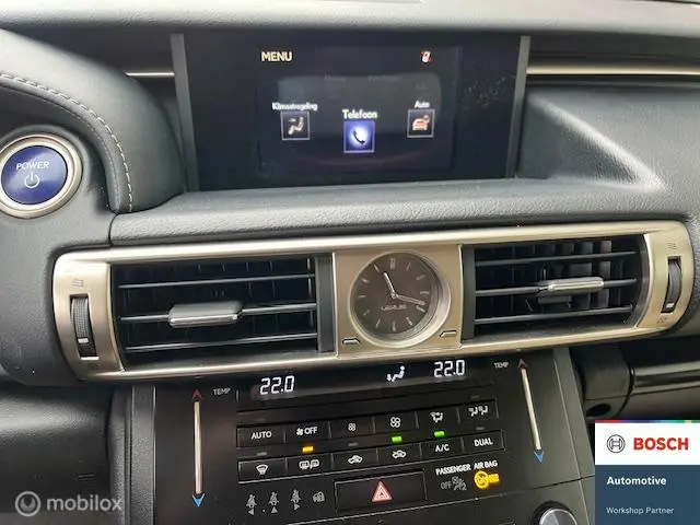 Lexus IS 300h First Edition 2014 Hybride Benzine 23