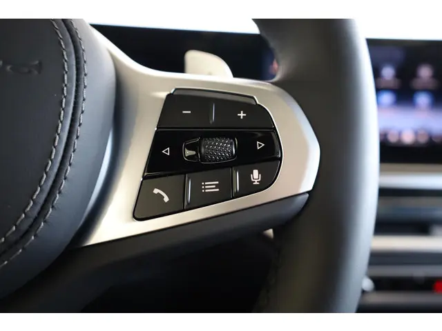 BMW X7 xDrive40i 2025 Benzine 32