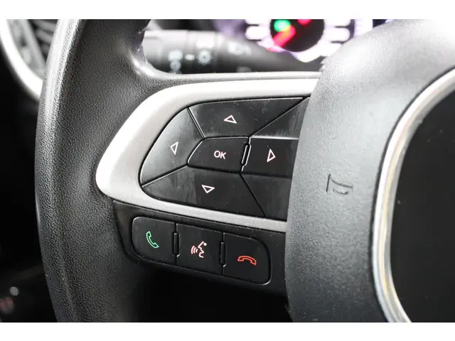 Fiat Tipo 1.4 16V Lounge 2016 Benzine 18