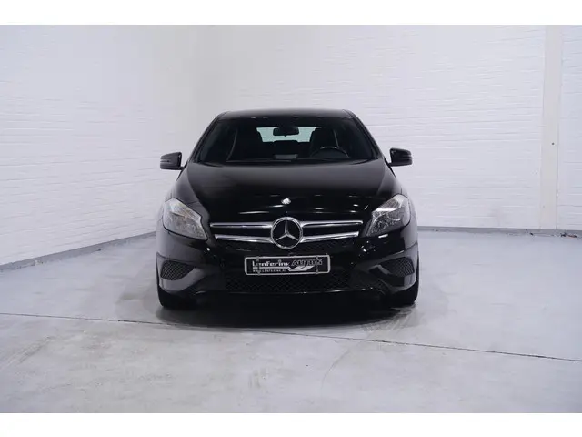 Mercedes-Benz A-Klasse 180 Prestige 2015 Benzine 2