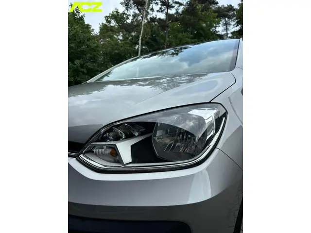Volkswagen up! 1.0 BMT move up! 2017 Benzine 5