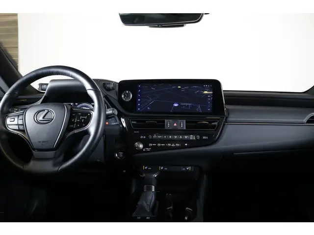 Lexus ES 300h Business Line 2024 Hybride Benzine 21