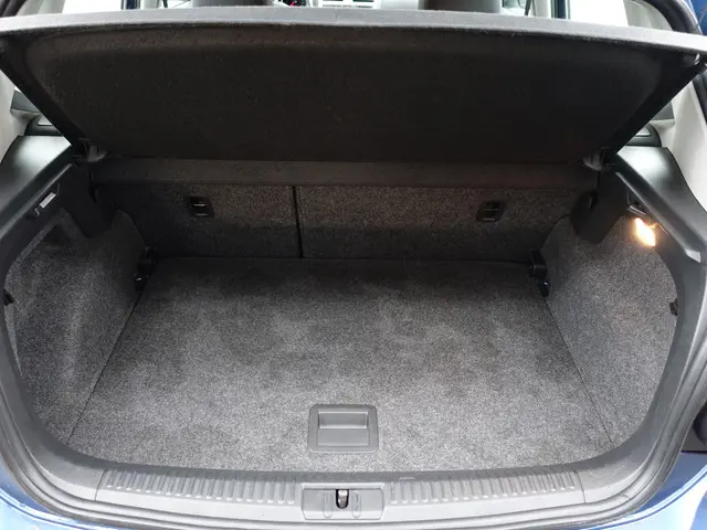 Volkswagen Polo 1.0 BlueMotion Highline- 2017 Benzine 26
