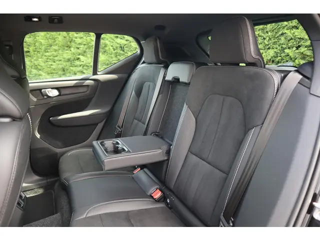 Volvo XC40 Recharge P8 AWD R-Design 2020 Elektrisch 26