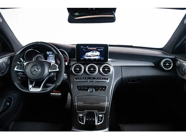 Mercedes-Benz C-Klasse 3