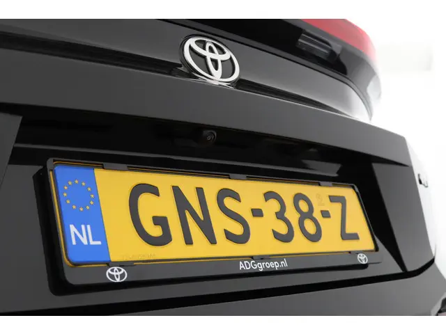 Toyota C-HR 1.8 Hybrid 140 Dynamic 2024 Hybride Benzine 38