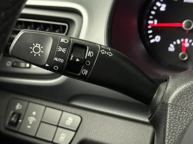 Kia Stonic 1.0 T-GDi DynamicLine 2020 Benzine 30