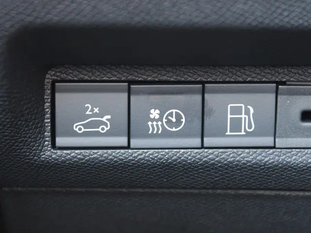 Peugeot 408 1.6 HYbrid GT 180 EAT8 2025 Hybride Benzine 29