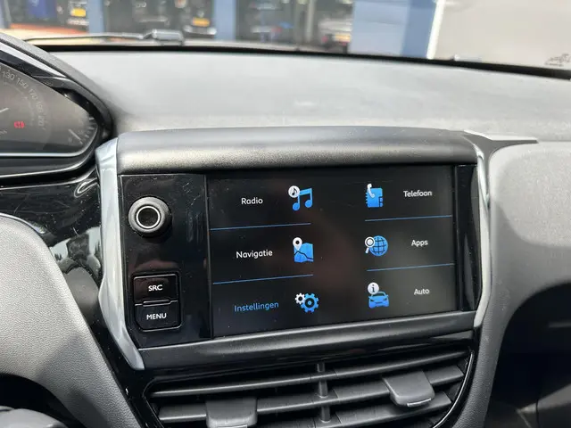 Peugeot 208 1.2 Blue Lion 2018 Benzine 33