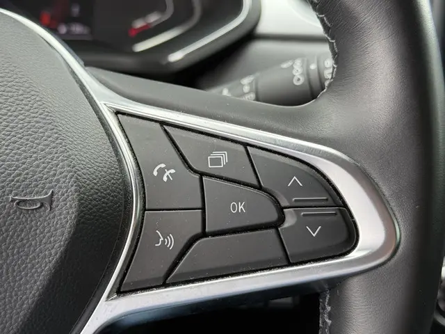 Renault Captur 1.3 140 techno 2023 Benzine 20