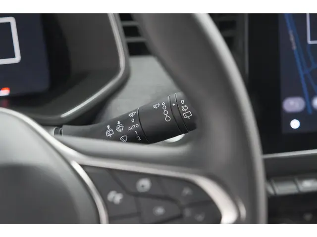 Renault Clio 1.0 TCe 90 GPF techno 2025 Benzine 36