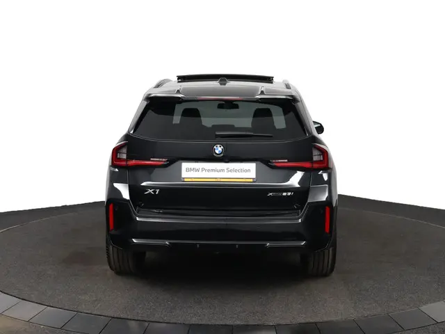 BMW X1 xDrive23i 2026 Benzine 79