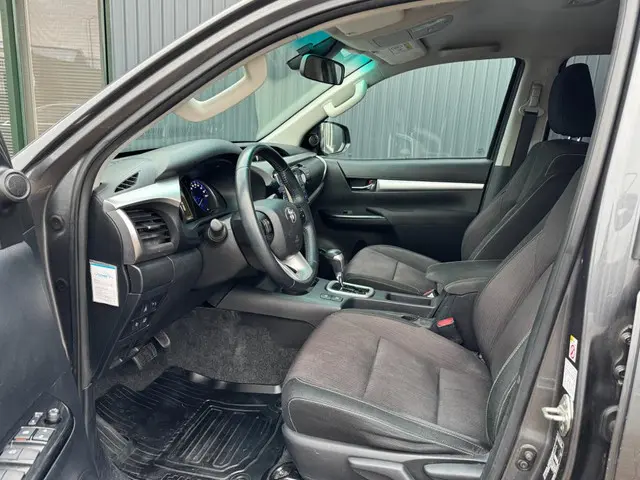 Toyota Hilux 2.4 D-4D-F Double Cab 2P NAP 2018 Diesel 8