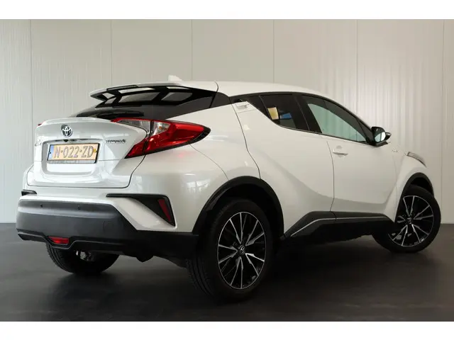Toyota C-HR 1.8 Hybrid Dynamic, 2018 Hybride Benzine 4