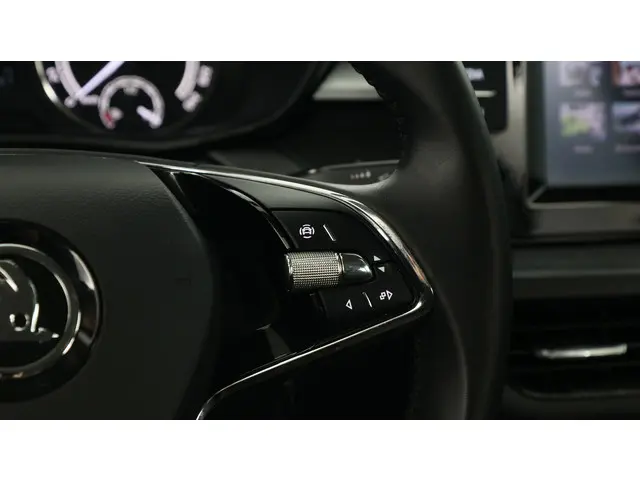 Škoda Fabia 1.0 MPI 80pk Ambition 2023 Benzine 22