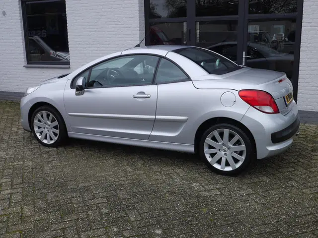 Peugeot 207 CC 1.6 VTi 2014 Benzine 2
