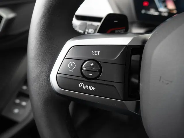 BMW 1 Serie 120 2025 Benzine 26