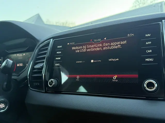 Škoda Karoq 1.5 TSI ACT Sportline Business 2020 Benzine 19