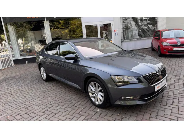Škoda Superb 1.4 TSI ACT Style Business 2018 Benzine 5