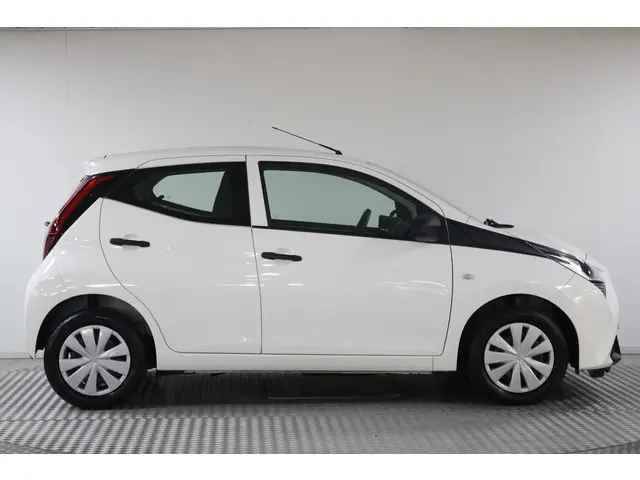 Toyota Aygo 1.0 VVT-i x-fun 2021 Benzine 7