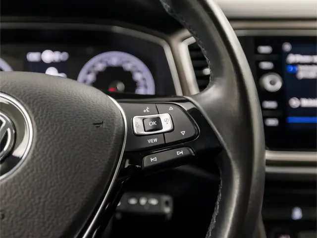 Volkswagen T-Roc 1.5 TSI Sport 2019 Benzine 16