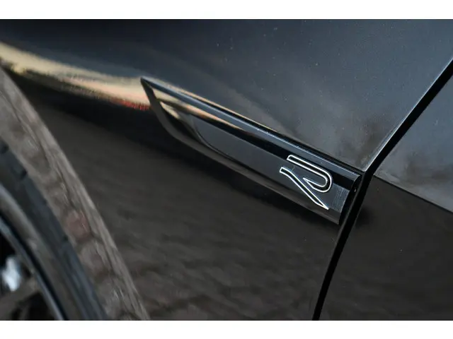 Volkswagen Golf Variant 1.5 eTSI R-Line 2021 Benzine 56