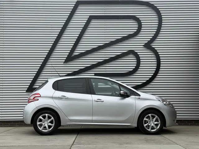 Peugeot 208 1.2 PureTech Style Pack 2015 Benzine 7