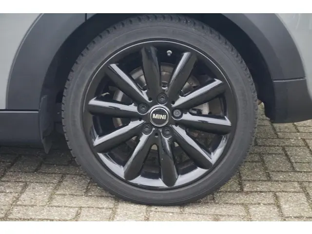 MINI 5-Deurs Cooper S Chili 2020 Benzine 24