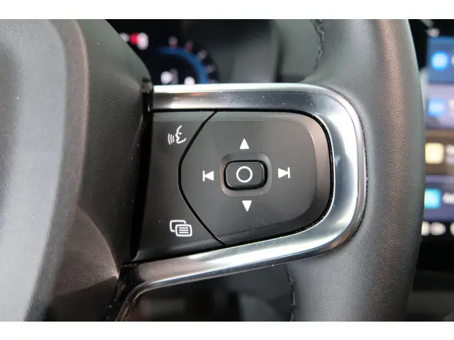 Volvo XC40 2.0 B4 Plus Dark 2024 Hybride Benzine 20