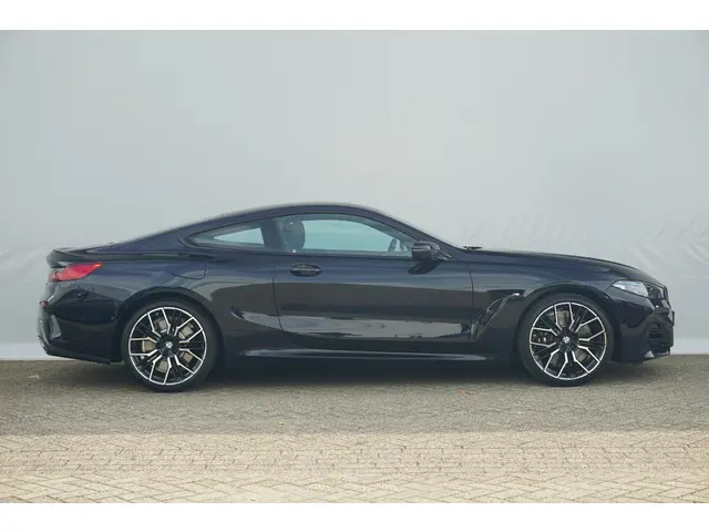 BMW 8 Serie Coupé 840i 2024 Benzine 4