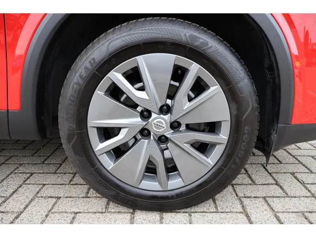 Nissan QASHQAI 1.3 MHEV 2022 Hybride Benzine 16