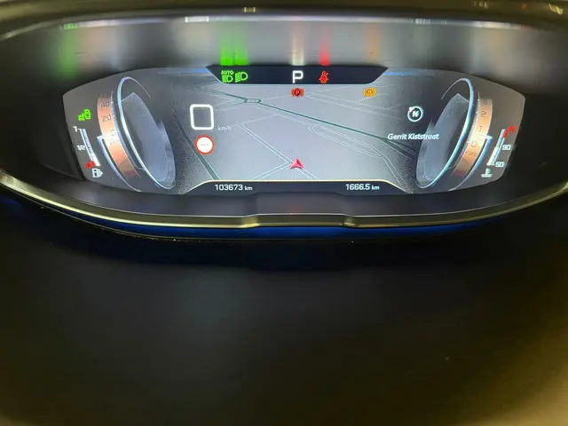 Peugeot 5008 1.6 e-THP GT-Line - 7 personen 2018 Benzine 76