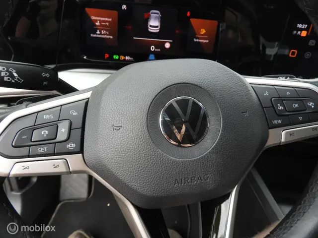 Volkswagen Golf 1.0 eTSI Life 2022 Benzine 16