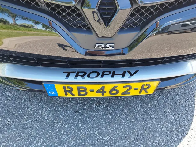 Renault Clio 1.6 R.S. Trophy ** 124.988 KM ** 2016 Benzine 16