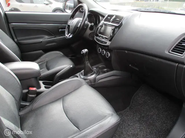 Mitsubishi ASX 1.6 Cleartec Instyle 2016 Benzine 14