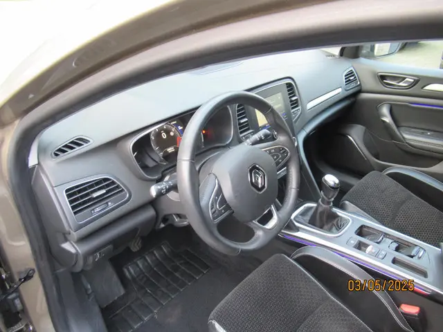 Renault Mégane 1.2 TCe Limited 2016 Benzine 12