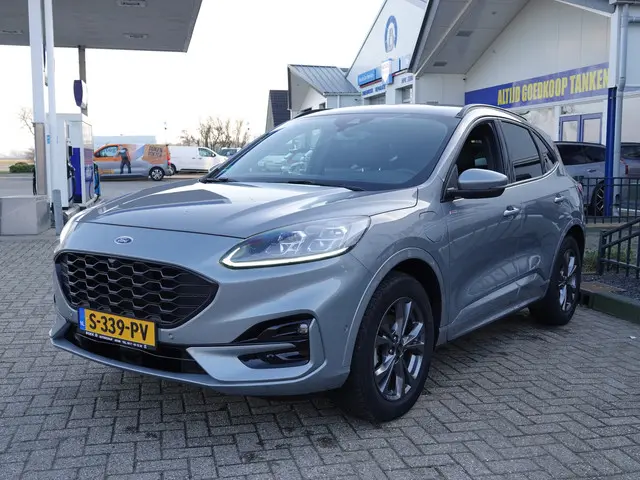 Ford Kuga 2.5 PHEV ST-Line X 2023 Hybride Benzine 13