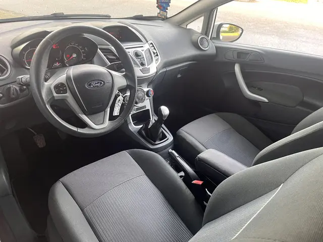Ford Fiesta 1.25 ST LINE 82 PK 2012 Benzine 24