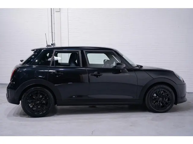 MINI 5-Deurs Mini 1.5 Cooper C Classic XS 2025 Benzine 8
