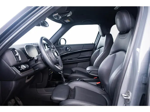 MINI Countryman Cooper SE ALL4 2022 Hybride Benzine 4