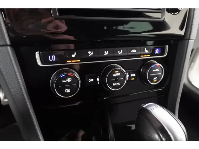 Volkswagen Golf Variant 1.4 TSi DSG R-line 2015 Benzine 22