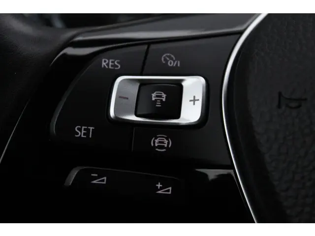 Volkswagen T-Roc 1.5 TSI Style//Carplay//150PK! 2019 Benzine 9