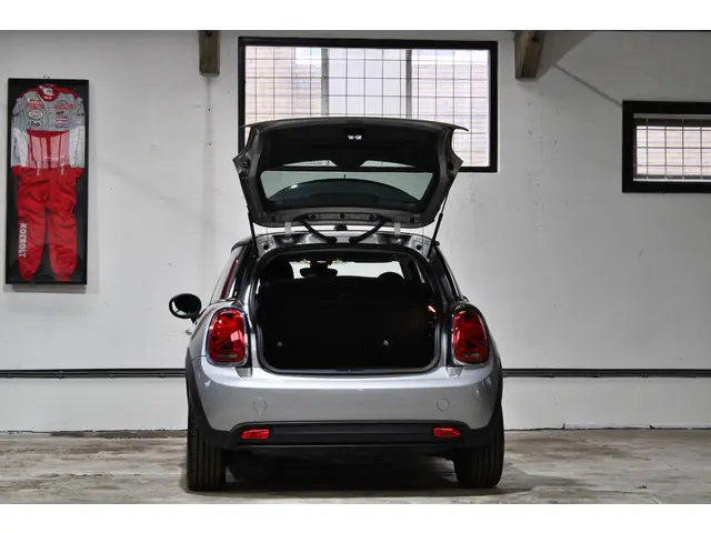 MINI Electric Mini Essential 33 kWh 2023 Elektrisch 10