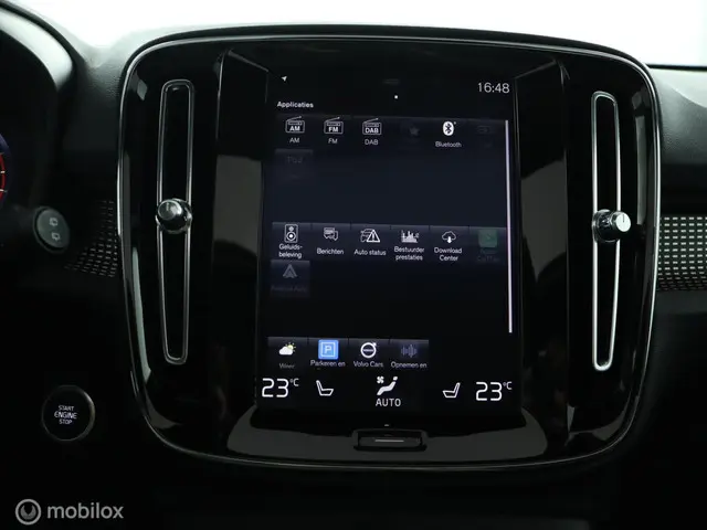 Volvo XC40 2.0 T5 AWD R-Design 2018 Benzine 31