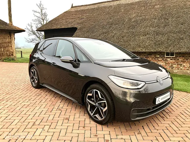 Volkswagen ID.3 3