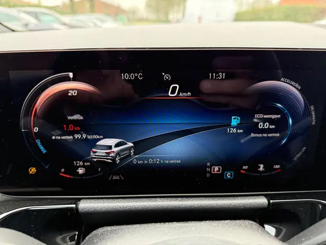Mercedes-Benz GLA 200 Business Solution AMG 2020 Benzine 18